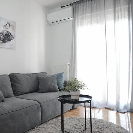 Dobraya Grey Apartament Nowy Sad