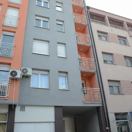 Apartment Dobraya Grey *